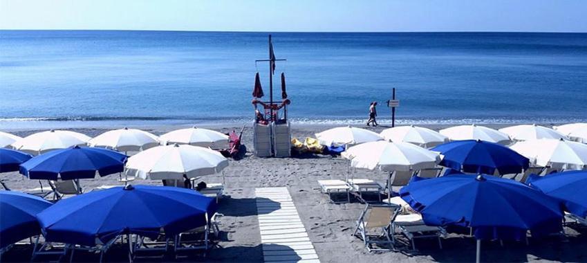 Savona Casa Vacanze Vicino Mare 3 Minuti Wifi Exterior photo